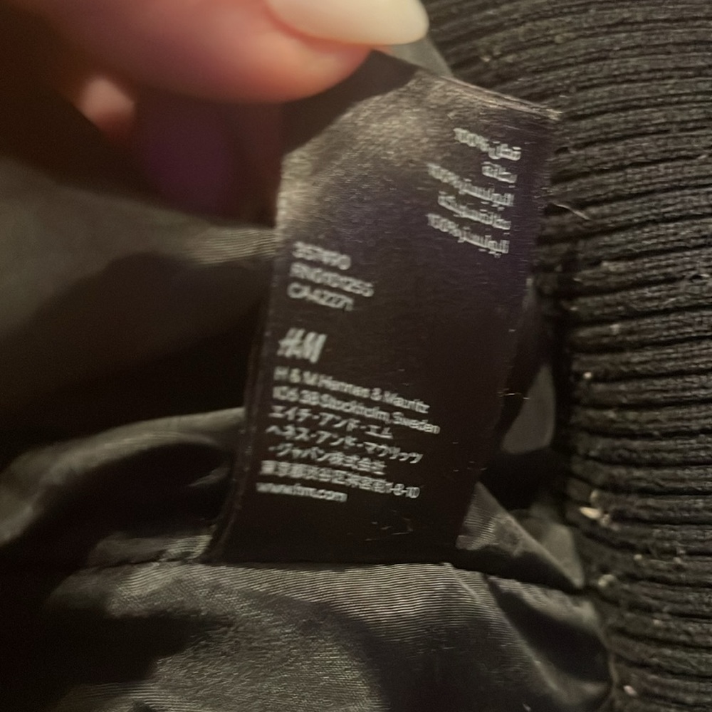 EUC SMALL BLACK COAT - Picture 2 of 2